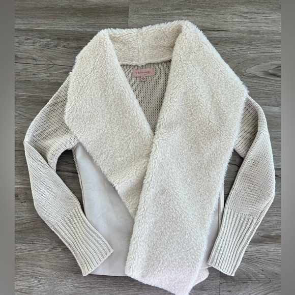 Philosophy Jacket- cream with faux fur collar - Picture 1 of 7